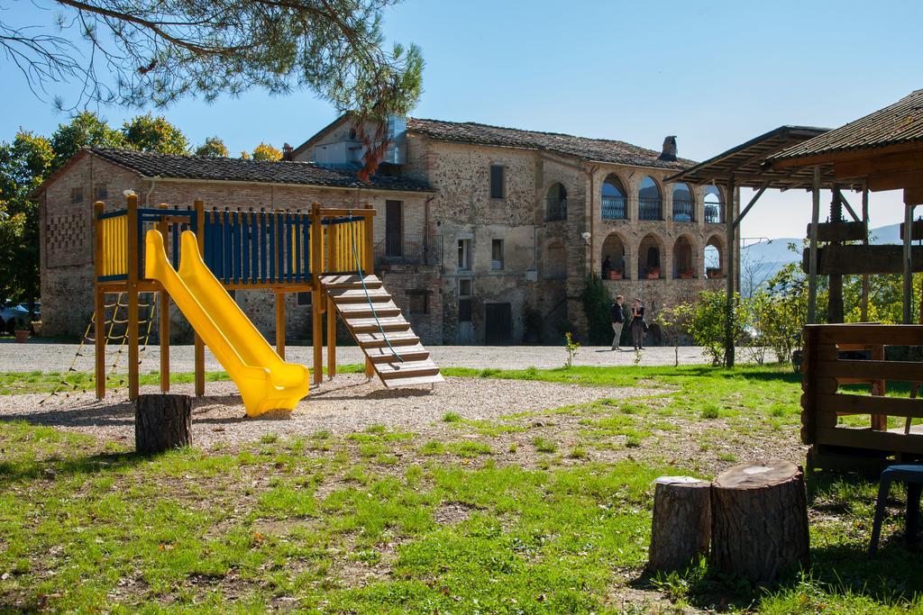 Locanda Al Castello Di Sorci Анґ'ярі Екстер'єр фото